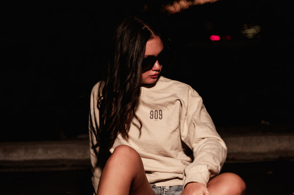 909 Sweatshirt Style Guide | Comfortable Streetwear by Style My Code