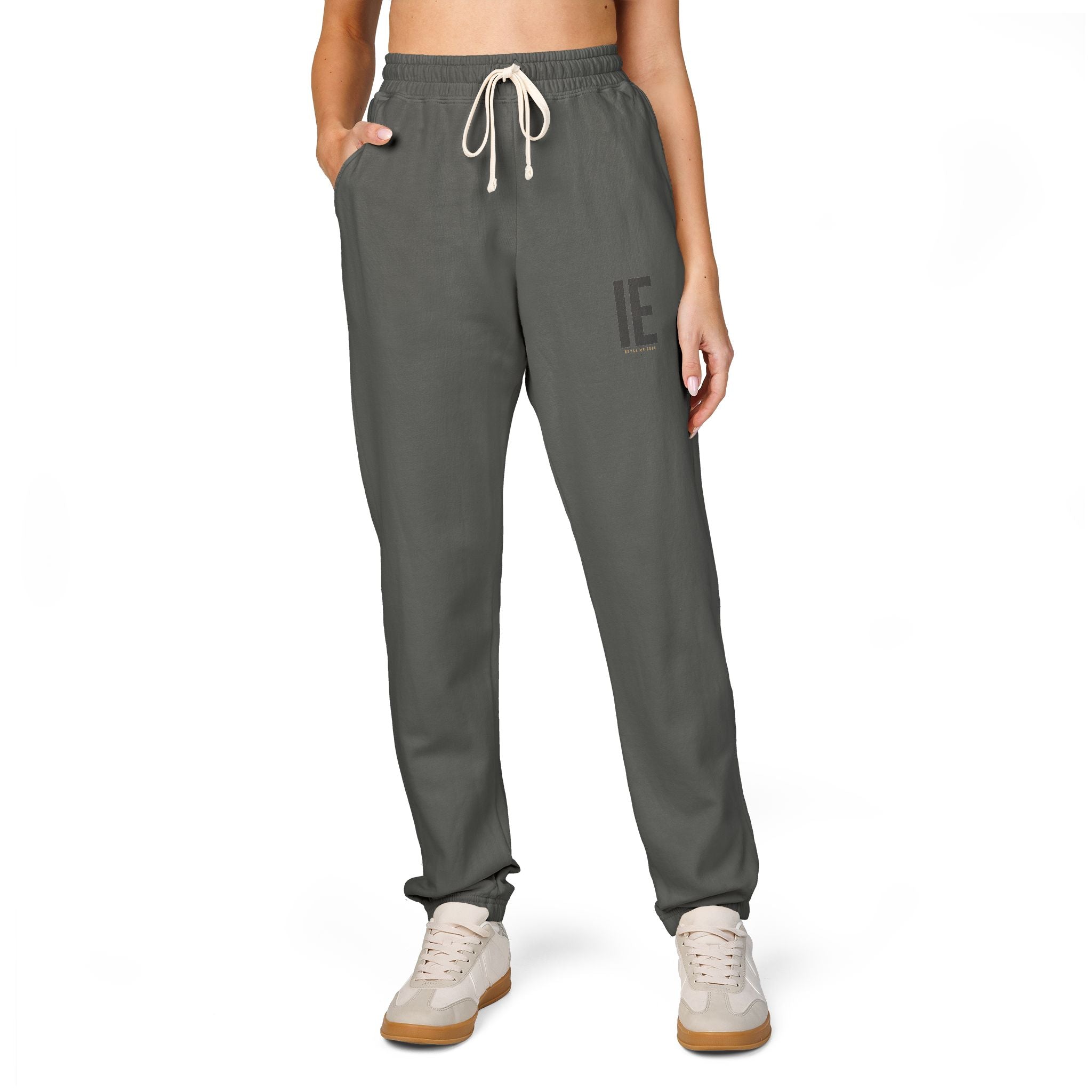 IE Chic Cozy Fleece Sweatpants, Comfortable Loungewear, Perfect for Relaxed Days, Gift for Friends, Casual Everyday Style